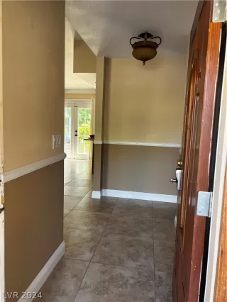 Photo #1: 2590595 Listing 