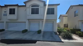 Photo #6: 2590596 Listing