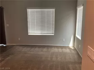 Photo #5: 2590598 Listing 