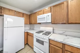 Photo #6: 2590630 Listing 