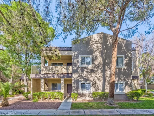 MLS: 2590631 Condo For Sale