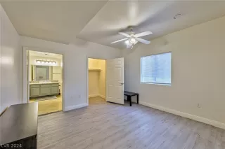 Photo #6: 2590631 Listing