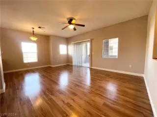 Photo #3: 2590669 Listing 