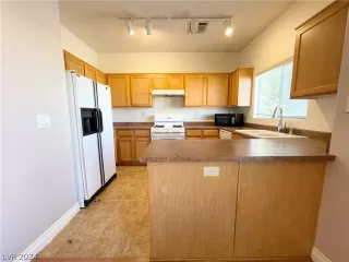 Photo #4: 2590669 Listing 
