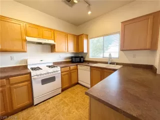 Photo #5: 2590669 Listing 