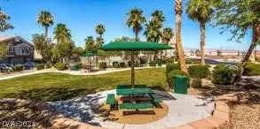 Photo #1: 2590676 Listing 