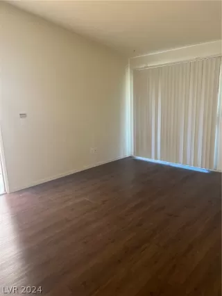 Photo #3: 2590684 Listing