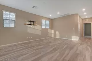 Photo #2: 2590699 Listing 