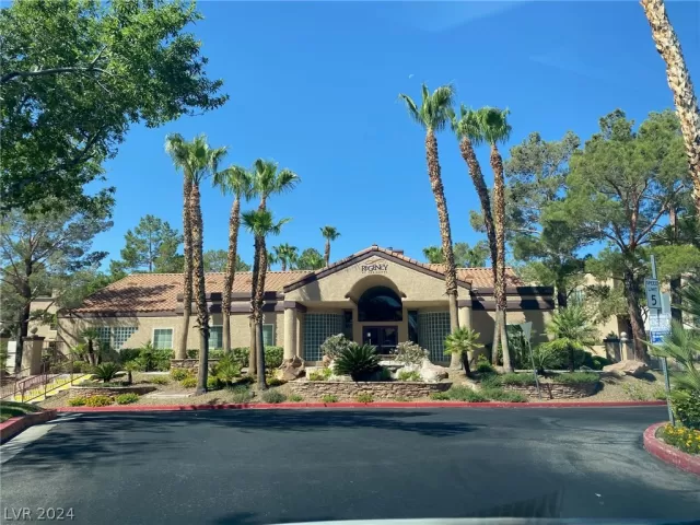 MLS: 2590711 Condo For Sale