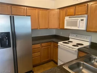 Photo #6: 2590711 Listing 