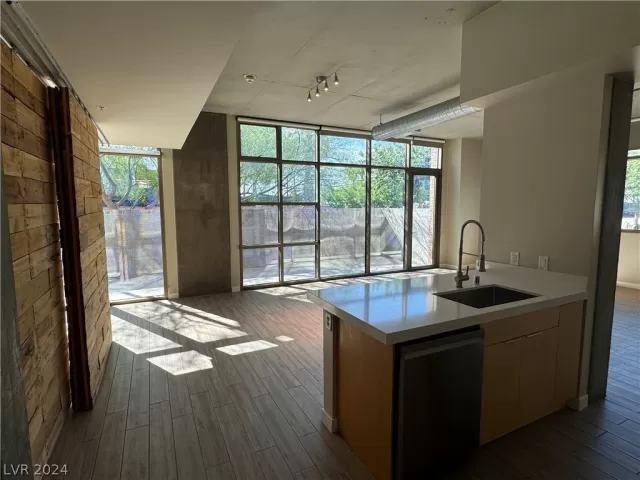 MLS: 2590715 Condo For Sale