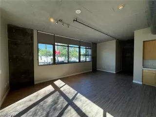 Photo #5: 2590715 Listing 