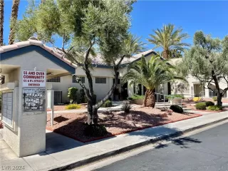 Photo #4: 2590734 Listing