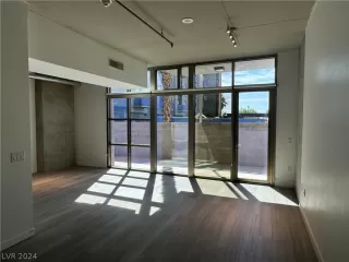 Photo #6: 2590741 Listing 