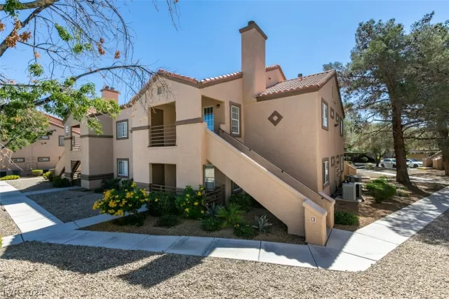 MLS: 2590755 Condo For Sale