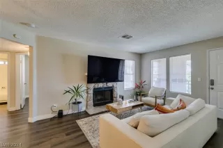 Photo #3: 2590755 Listing 