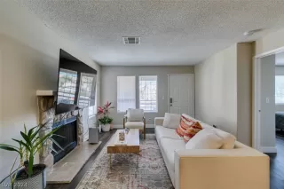 Photo #4: 2590755 Listing 