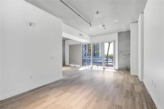 Photo #4: 2590759 Listing 