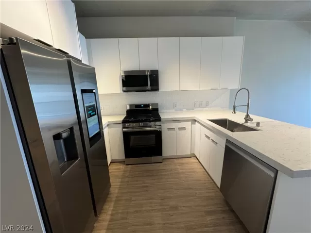 MLS: 2590771 Condo For Sale