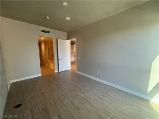 Photo #6: 2590771 Listing 