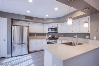 Photo #6: 2590784 Listing 