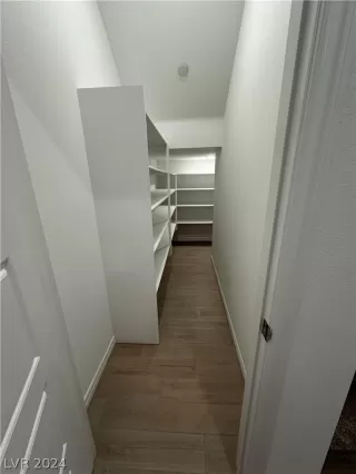 Photo #3: 2590787 Listing 