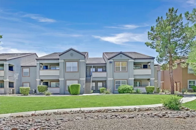 MLS: 2590803 Condo For Sale