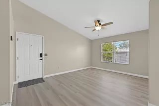 Photo #2: 2590803 Listing