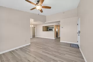 Photo #3: 2590803 Listing