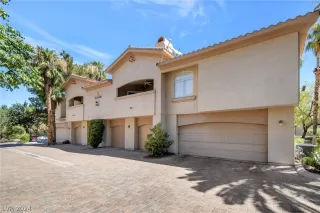 Photo #1: 2590821 Listing