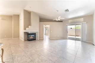 Photo #6: 2590840 Listing 