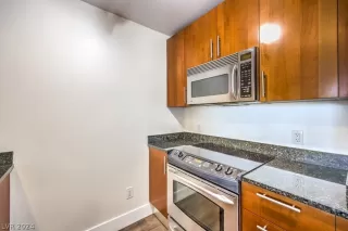 Photo #6: 2590841 Listing 