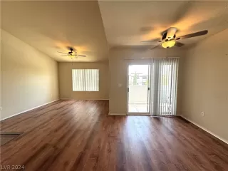 Photo #1: 2590906 Listing 