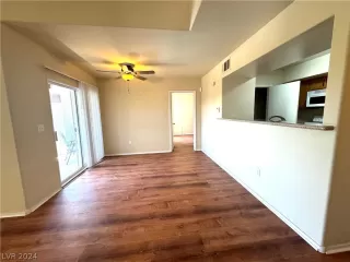 Photo #2: 2590906 Listing 