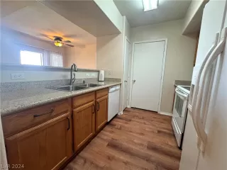 Photo #6: 2590906 Listing 