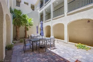 Photo #2: 2590908 Listing 