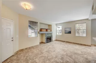 Photo #3: 2590920 Listing