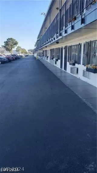 Photo #2: 2590934 Listing 