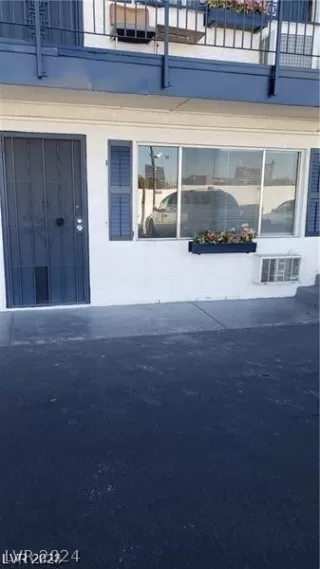 Photo #3: 2590934 Listing 