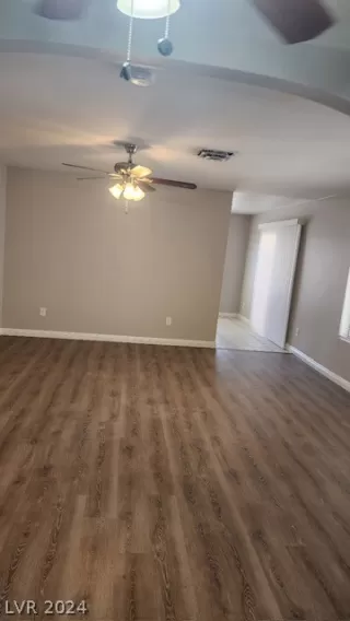 Photo #4: 2590950 Listing 