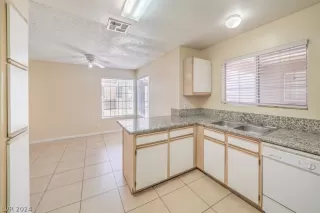 Photo #6: 2590957 Listing 