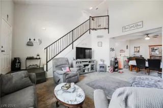 Photo #4: 2590968 Listing 