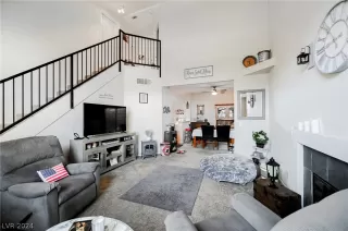 Photo #5: 2590968 Listing 