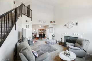 Photo #6: 2590968 Listing 