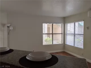 Photo #3: 2590978 Listing 