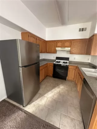 Photo #4: 2590979 Listing 