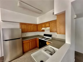 Photo #5: 2590979 Listing 