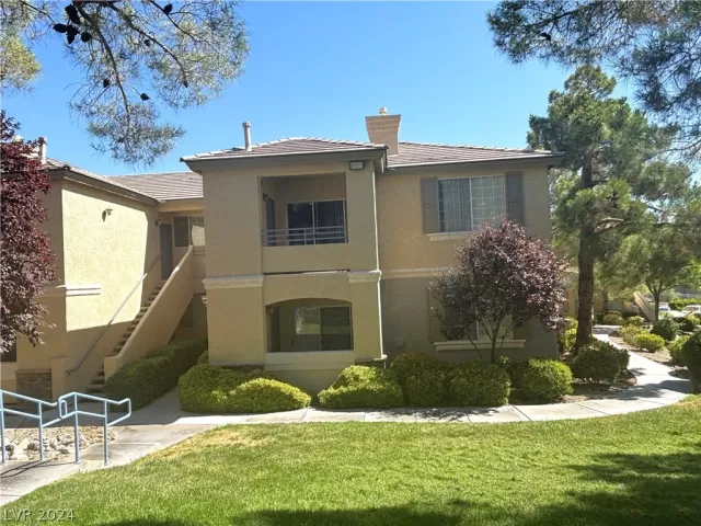 MLS: 2591000 Condo For Sale