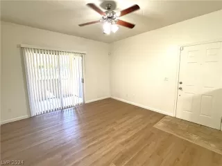 Photo #3: 2591000 Listing 