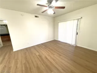 Photo #5: 2591000 Listing 